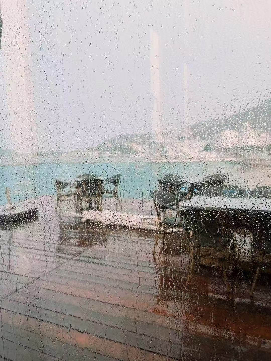 雨天海景